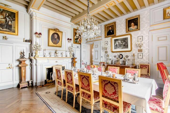 Chateau De Montbrault Fleurigné Exteriör bild