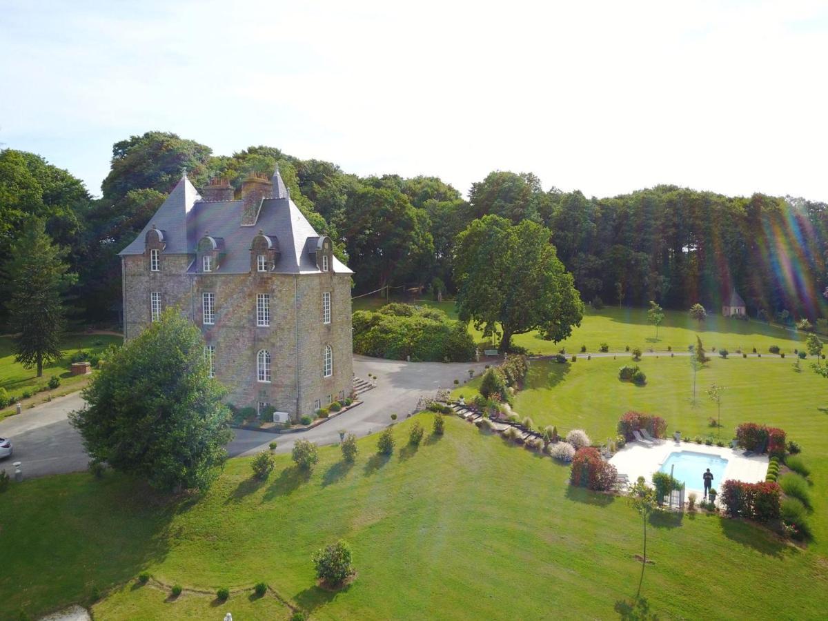 Chateau De Montbrault Fleurigné Exteriör bild